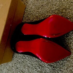 Christian Louboutin So Kates 37.5 / 7.5